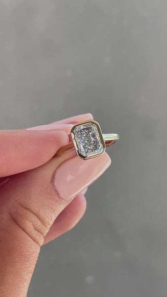Bezel vs Prong Settings