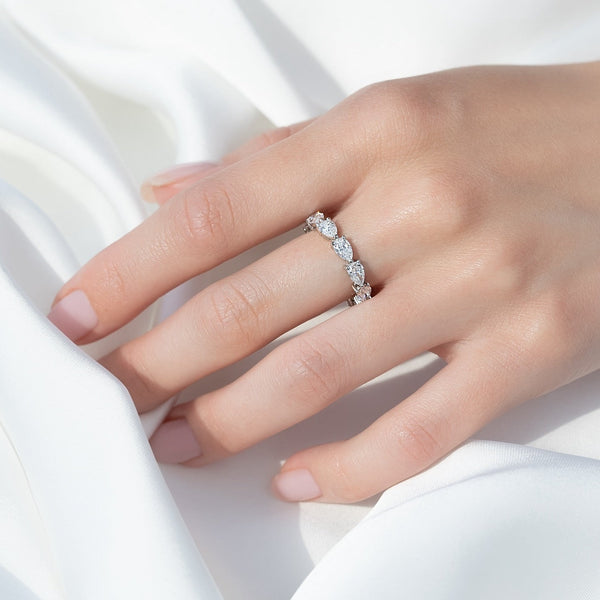 Rings During Pregnancy: When to Take Them Off, and What to Do Instead