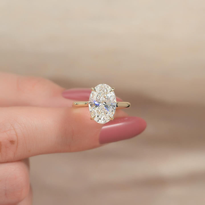 Knife Edge Bands: The Thin-Looking Band That Makes the Stone Look Bigger