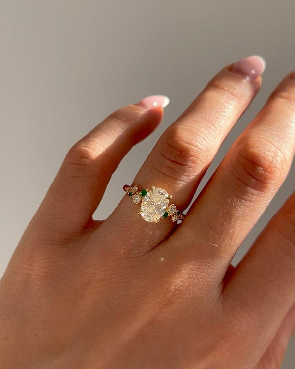 Designing a Ring Around an Inherited Stone