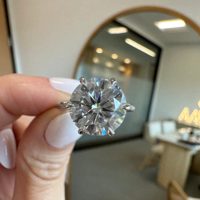 Round brilliant lab grown diamond Art Nouveau wedding ring showing vine and leaf band detail