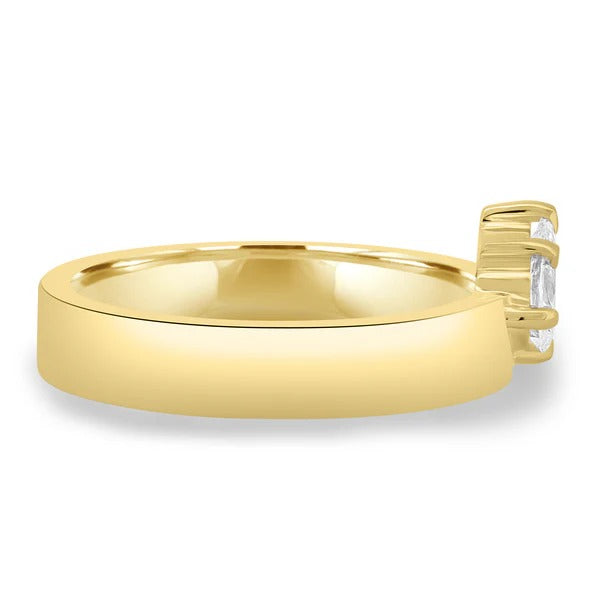 Side view showing the broad flat cigar band and low set pear