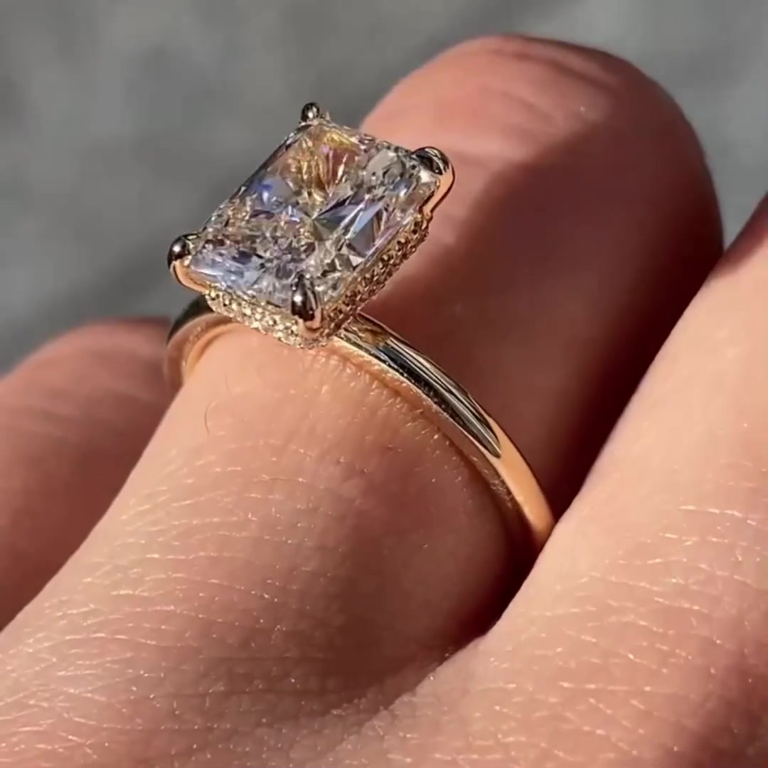 VVS Clarity Radiant Cut Promise Ring