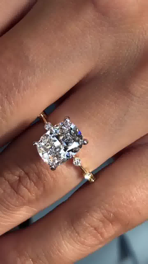 Luxury Moissanite Anniversary Gift Ring