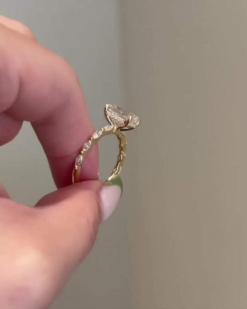 VVS Clarity Emerald Cut Ring