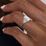 Load image into Gallery viewer, VVS Clarity Emerald Cut Ring
