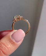 Load image into Gallery viewer, VVS Clarity Emerald Cut Ring
