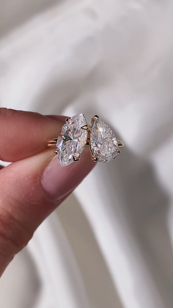 Elegant Toi et Moi Wedding Ring for Women
