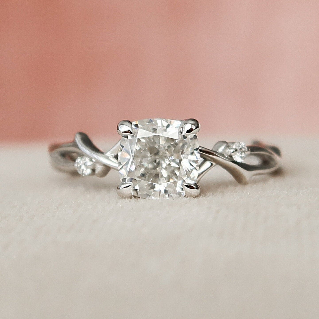 Luxury Twisted Band Moissanite Jewelry