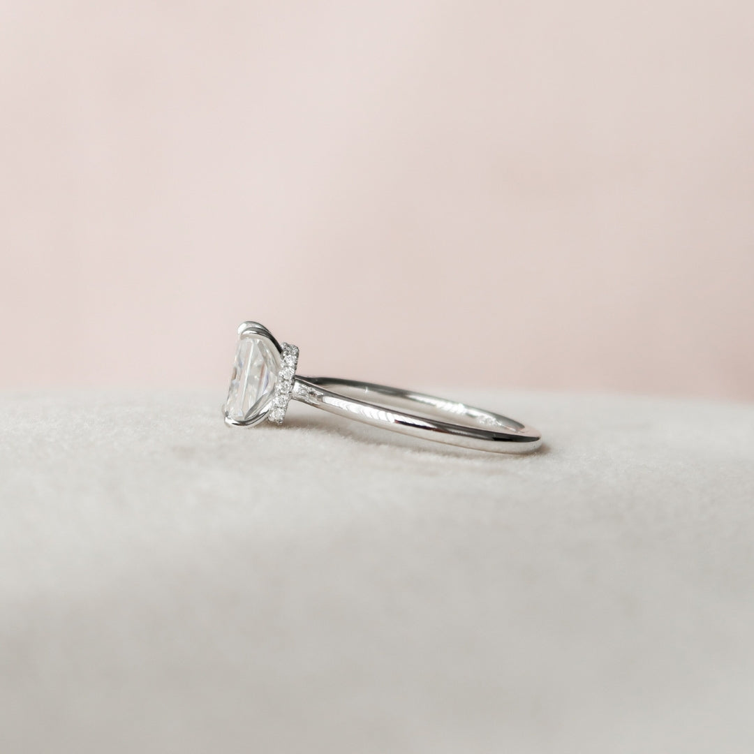 Moissanite 1.50 CT Radiant Cut Diamond Art Deco Handmade Anniversary Ring Mapple Gems