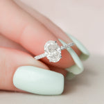 Load image into Gallery viewer, Vintage Style Oval Solitaire Ring