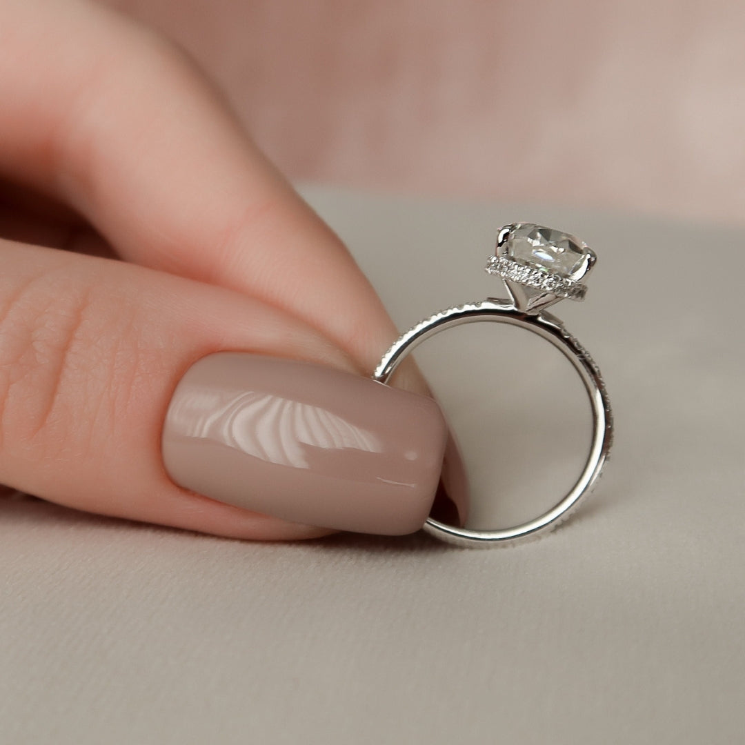 Timeless Oval Solitaire Wedding Band