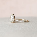 Load image into Gallery viewer, Classic Pear Shape Moissanite Promise Ring
