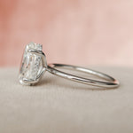 Load image into Gallery viewer, Timeless Oval Wedding & Anniversary Ring