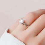 Load image into Gallery viewer, Elegant Round Cut Moissanite Minimalist Ring