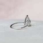 Load image into Gallery viewer, Elegant Pear Shape Pave Set Wedding Ring