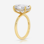 Load image into Gallery viewer, Daily Wear Oval Moissanite Ring