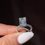 Load image into Gallery viewer, Classic Emerald Shape Anniversary Ring