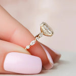 Load image into Gallery viewer, Custom Made Oval Cut Moissanite Ring