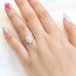 Load image into Gallery viewer, Sparkling Oval Moissanite Luna Halo Bridal Ring Set for Women