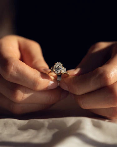Elegant Oval Cut Engagement Ring for Her