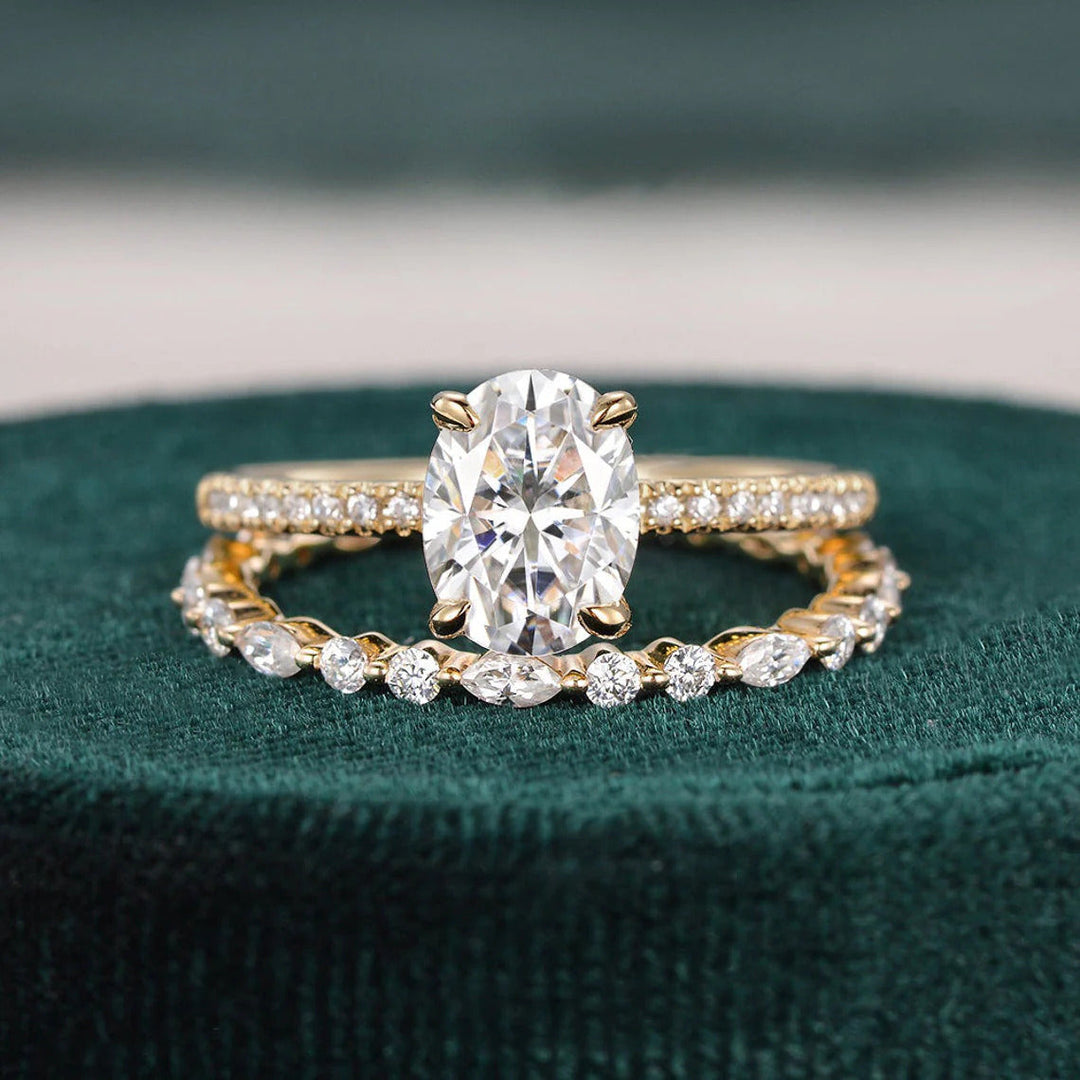 Oval Cut Moissanite Solitaire Engagement Ring with Matching Band