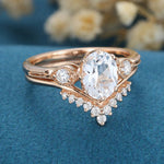 Load image into Gallery viewer, Sparkling Oval Shaped Moissanite Bridal Ring Set for Women
