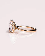 Load image into Gallery viewer, Classic Solitaire Pear Moissanite Ring