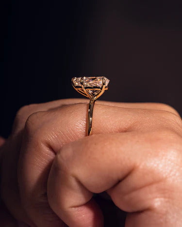 Unique Pear Shape Engagement Ring