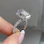 Load image into Gallery viewer, VVS Clarity Radiant Cut Promise Ring