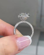 Load image into Gallery viewer, Classic 4 Prong Moissanite Ring