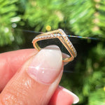 Load image into Gallery viewer, 0.25CTW Round Brilliant Cut Curved Vintage Style Moissanite Wedding Band Mapple Gems