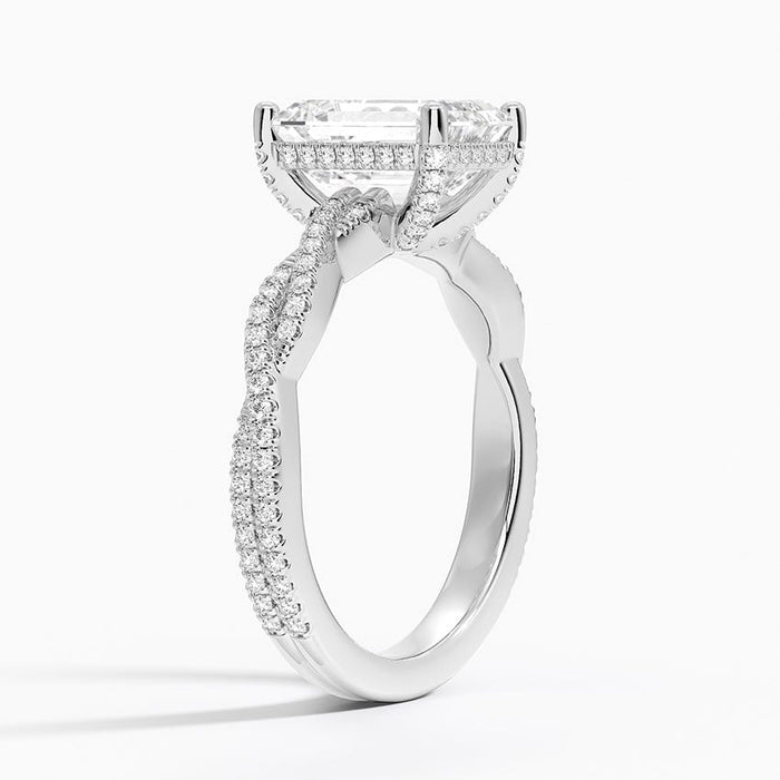 Profile view showing the beaded rope strand winding around the pave strand