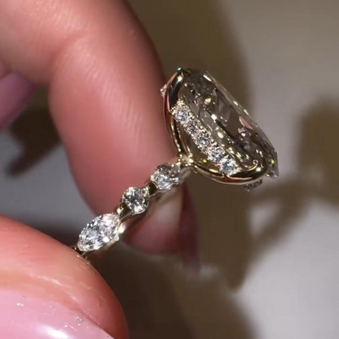 Conflict-Free Moissanite Wedding Ring