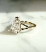 Load image into Gallery viewer, Sparkling Pear Engagement Ring for Women