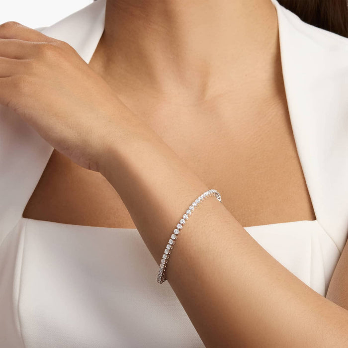 Round Moissanite Tennis Bracelet detail