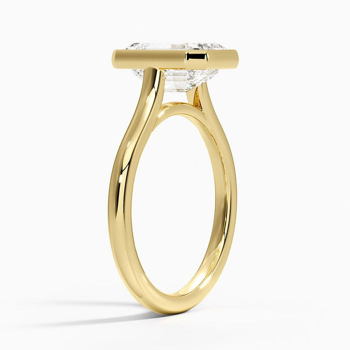 Side profile showing the low bezel setting and 2mm round band