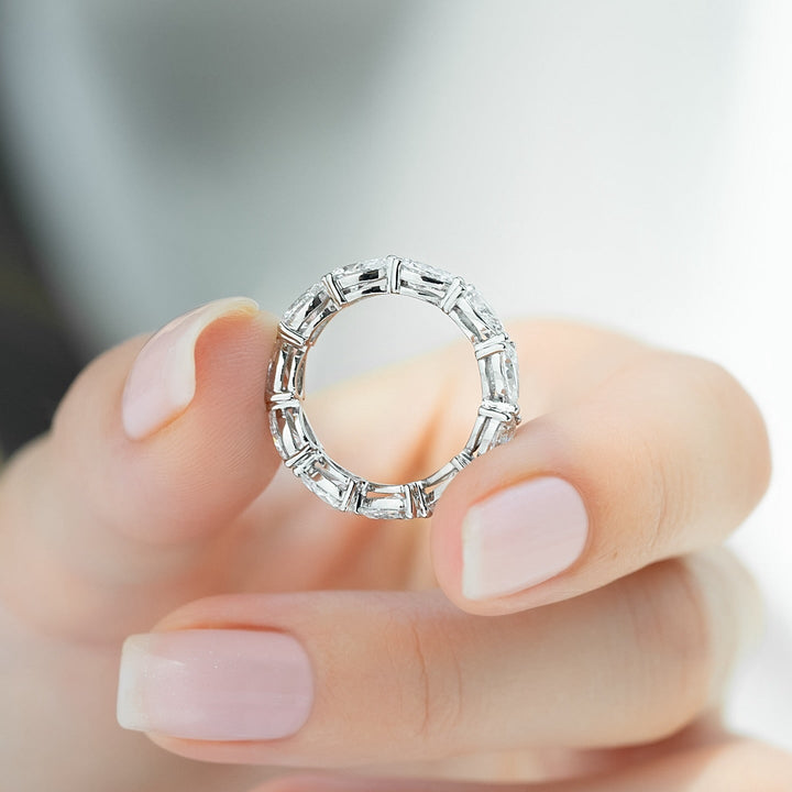 U-Prong Settings: More Stone, Less Metal — and What That Means