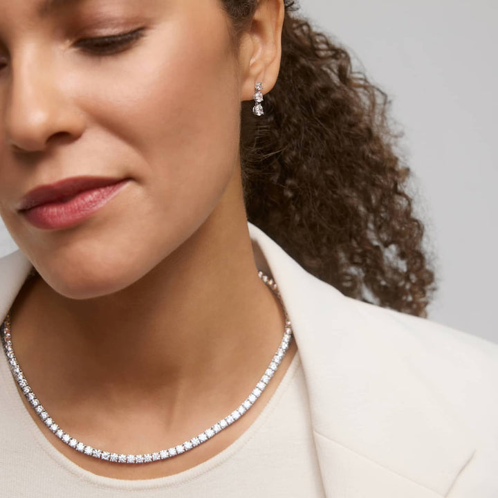 How to Buy Jewelry as a Gift Without Knowing Her Size