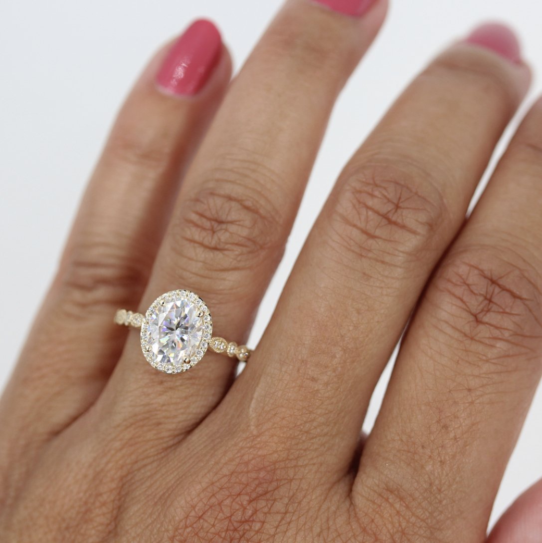 Engagement Photoshoot Jewelry: Getting the Ring (and Everything Else) Photo-Ready