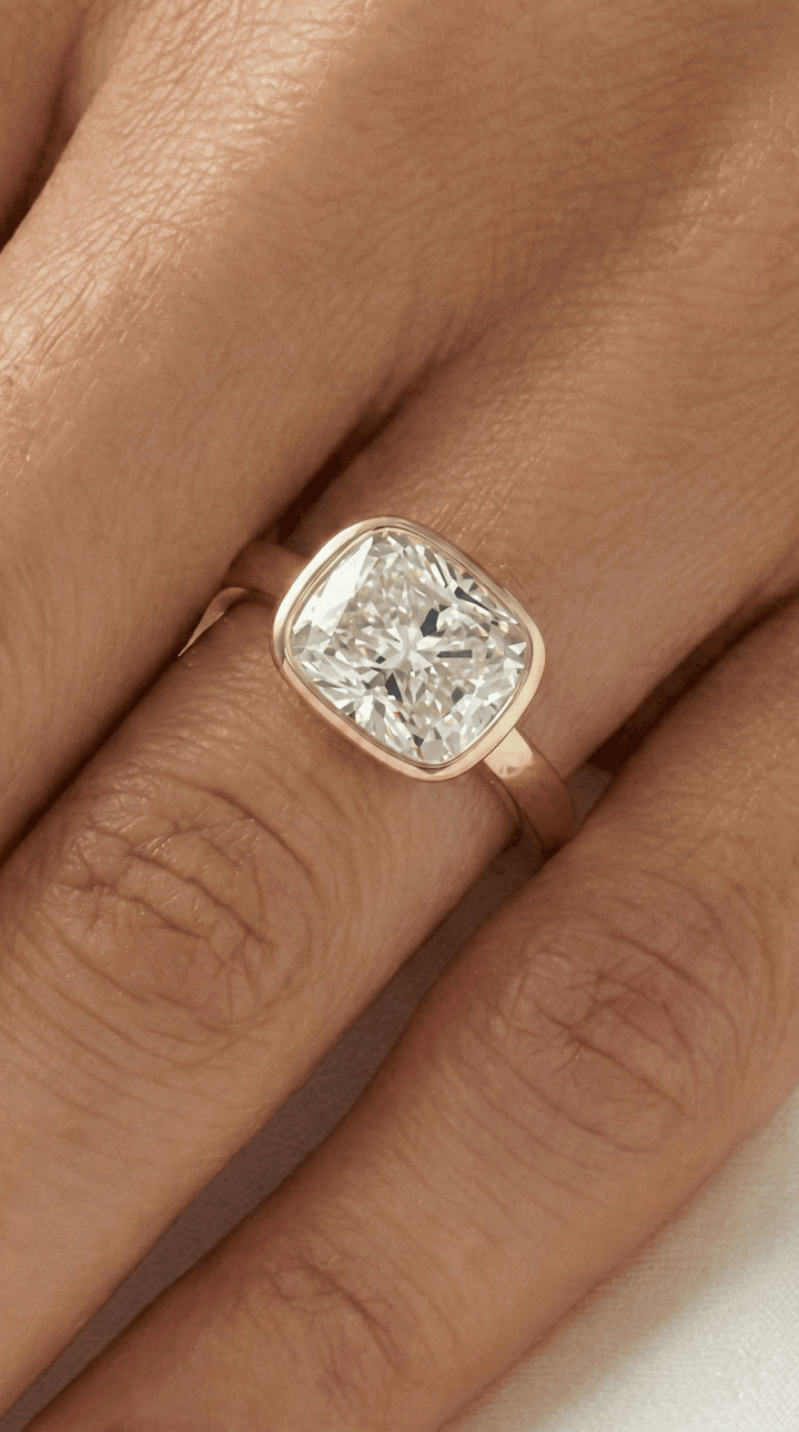 Best Engagement Ring Shapes for Small Hands