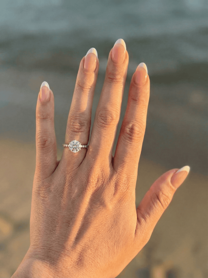Round Brilliant Lab Grown Diamond Rings: What to Check Before You Buy