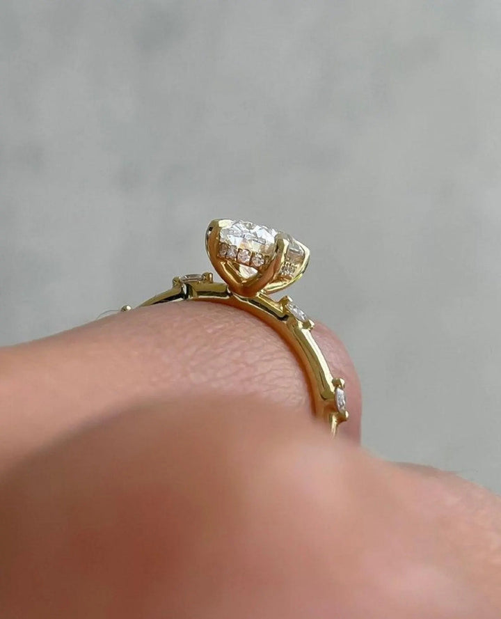 Diamond Simulants and "Fake" Diamonds Explained