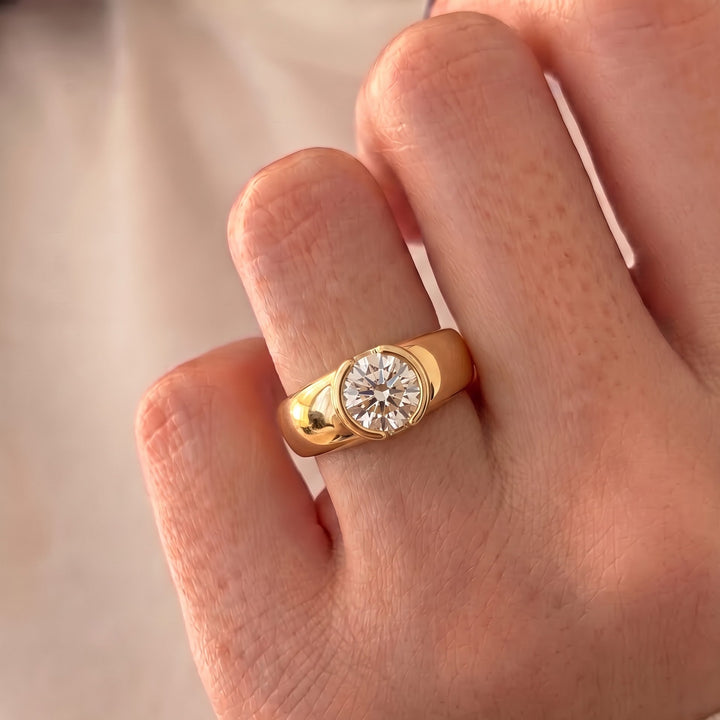 Dua Lipa's Engagement Ring: The Round Diamond in a Chunky Gold Band
