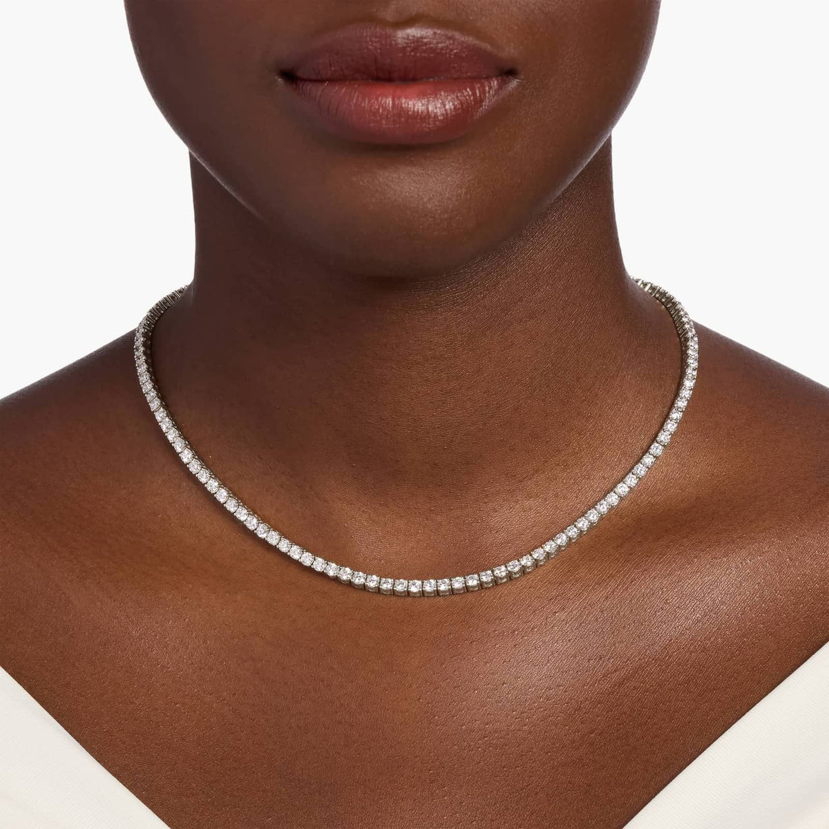 Choker Necklaces: How to Get the Fit Right