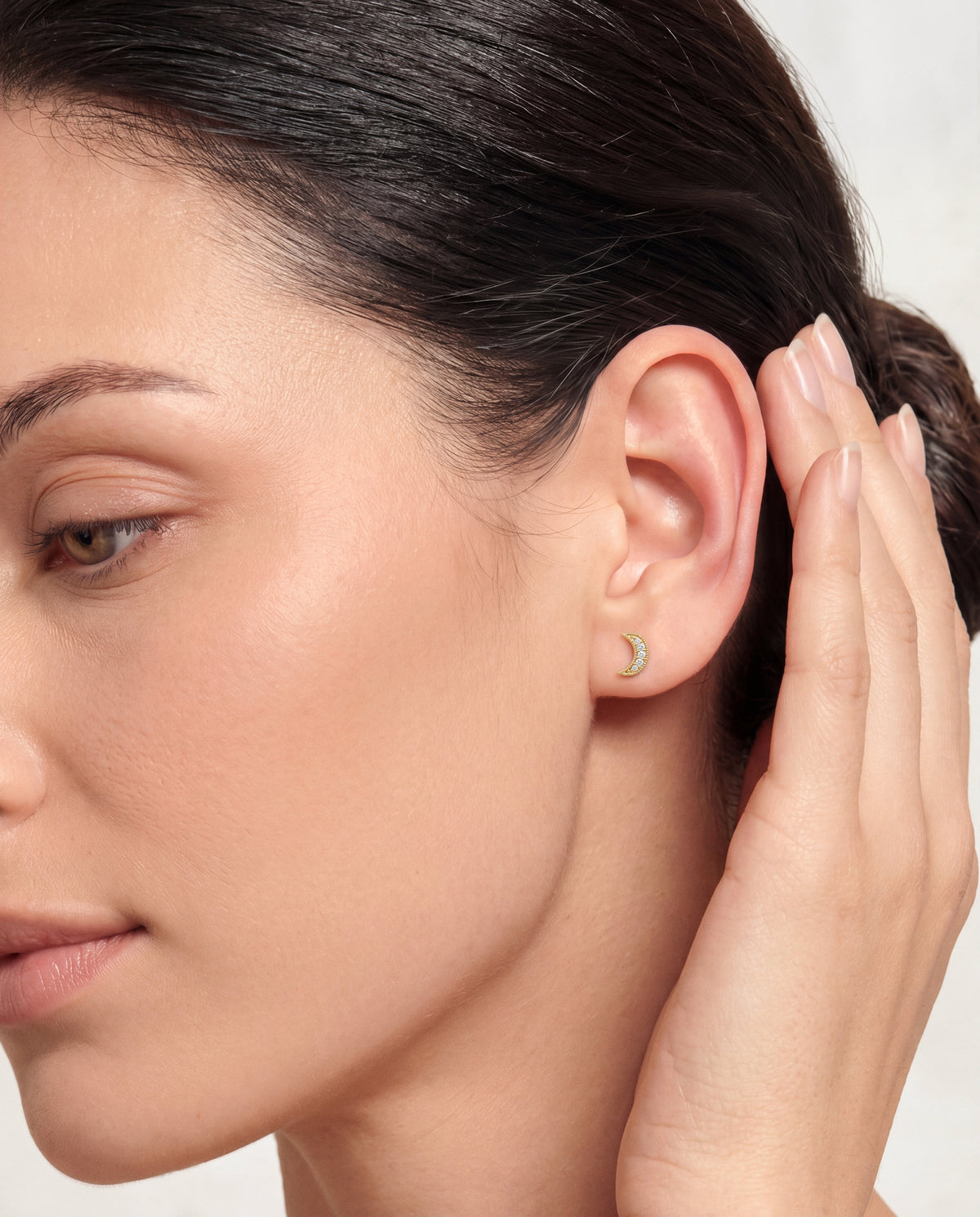 Moon Earrings: What Crescents and Phases Mean, and Which Way They Should Face