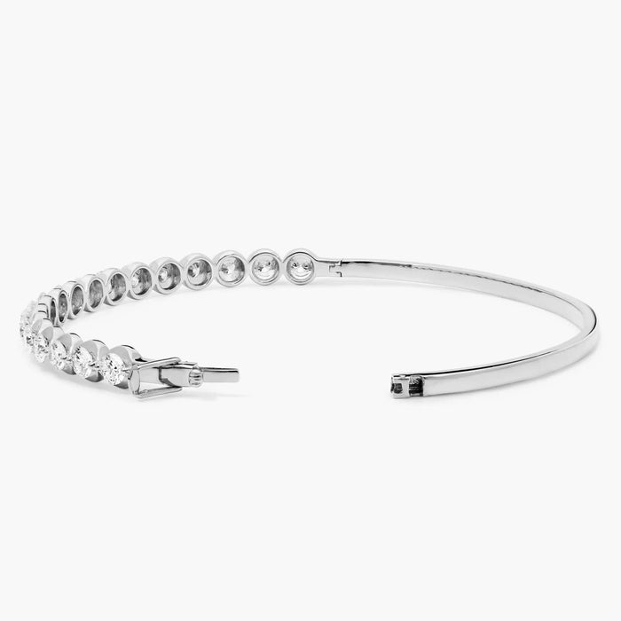 Round Moissanite Bangle Bracelet detail