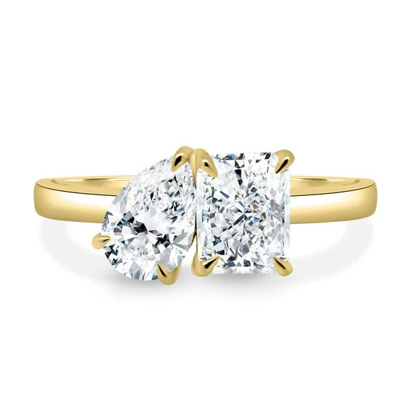 Pear and radiant cut lab grown diamond toi et moi ring