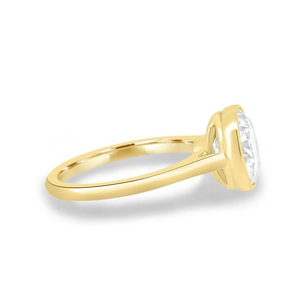 Twisted cathedral shoulder meeting the bezel, side profile