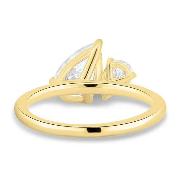 Two pear lab grown diamond Toi et Moi ring side profile